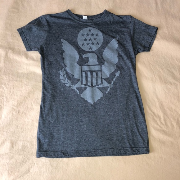 Tultex Tops - Gray women’s Eagle design shirt L